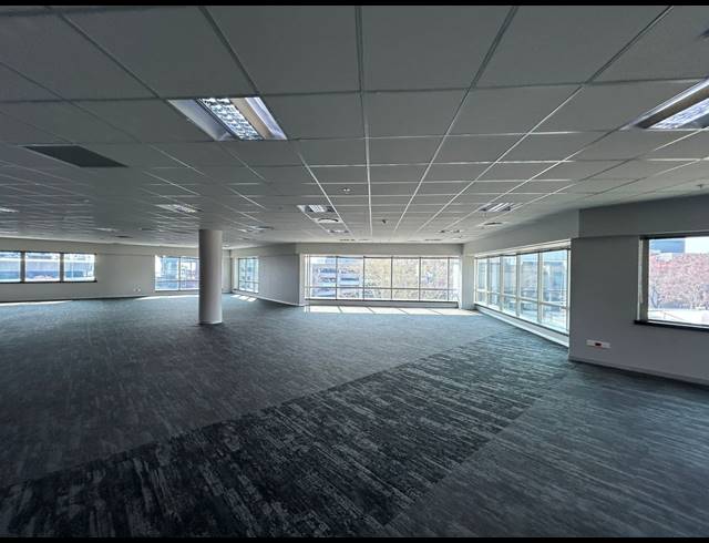 364M² OFFICE TO LET IN SANDTON CENTRAL